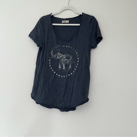 Hollister Golden Elephant Shirt *Never Worn* - Picture 1 of 5
